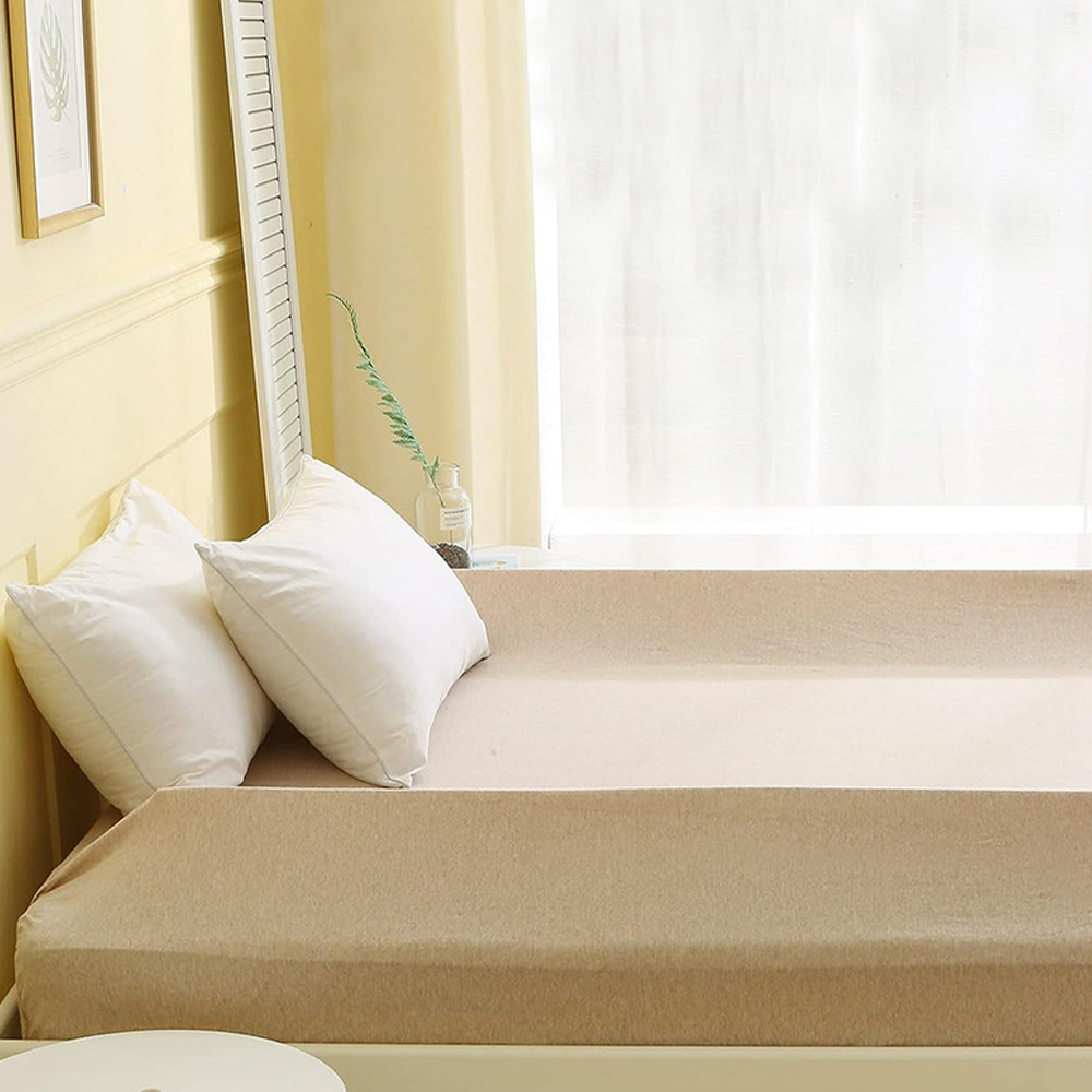 Triangular children's bed railing strip